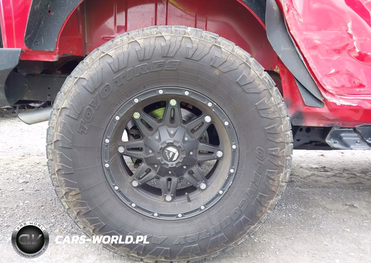 2013 Jeep Wrangler Unlimited Sahara VIN:1C4BJWEG8DL675114 - 12