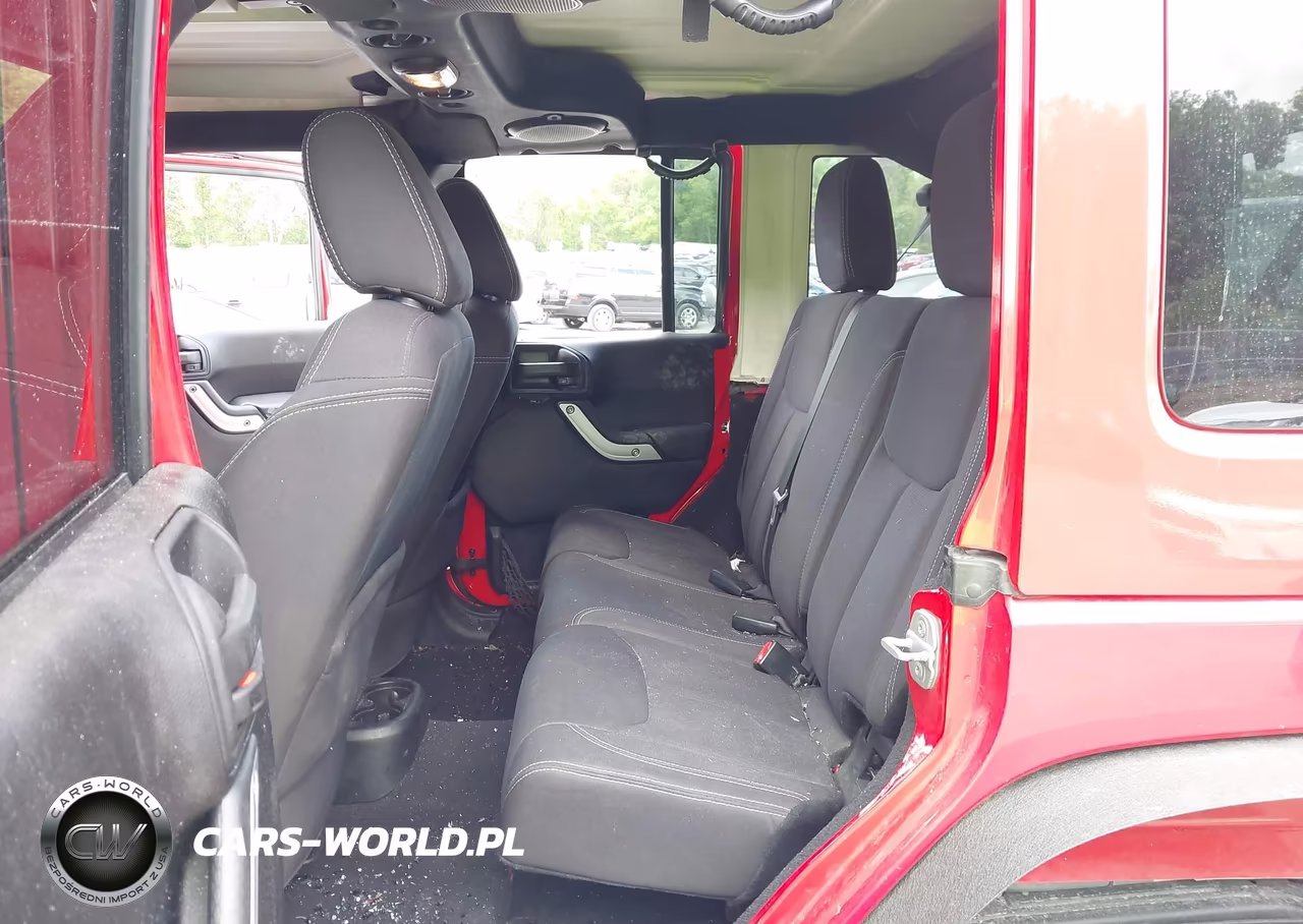 2013 Jeep Wrangler Unlimited Sahara VIN:1C4BJWEG8DL675114 - 8