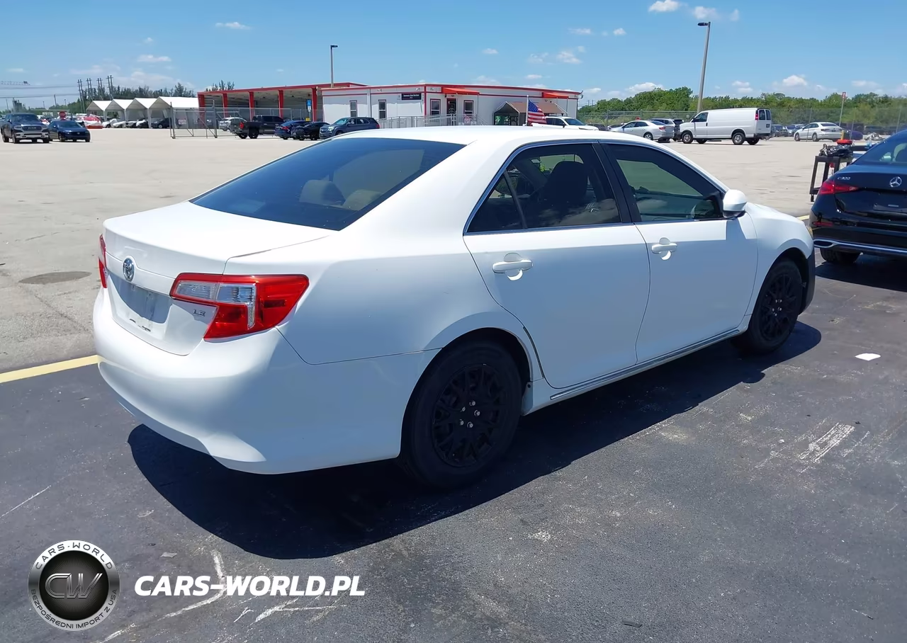 2012 Toyota Camry Le VIN:4T4BF1FK8CR200287 - 4