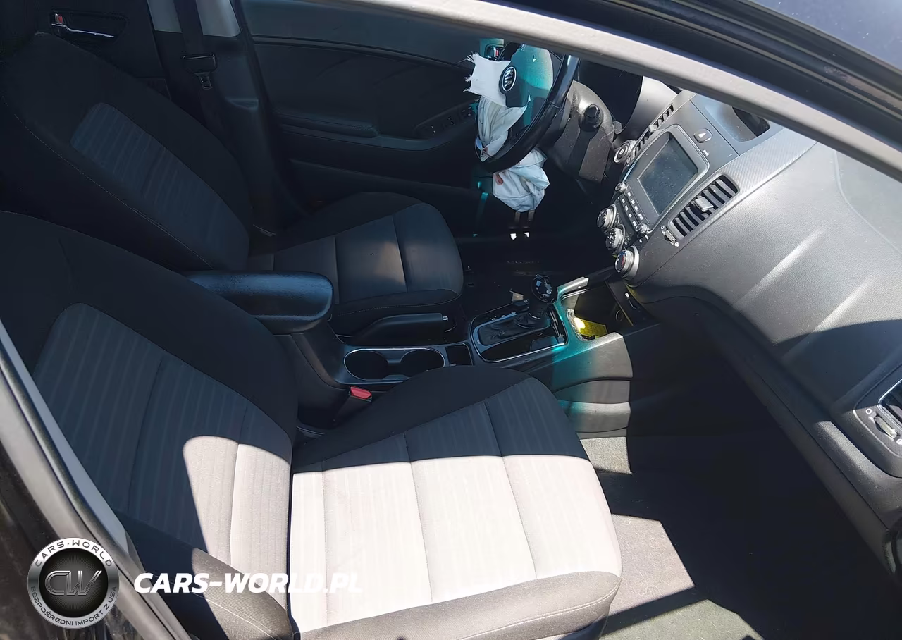 2017 Kia Forte S VIN:3KPFL4A7XHE054266 - 5