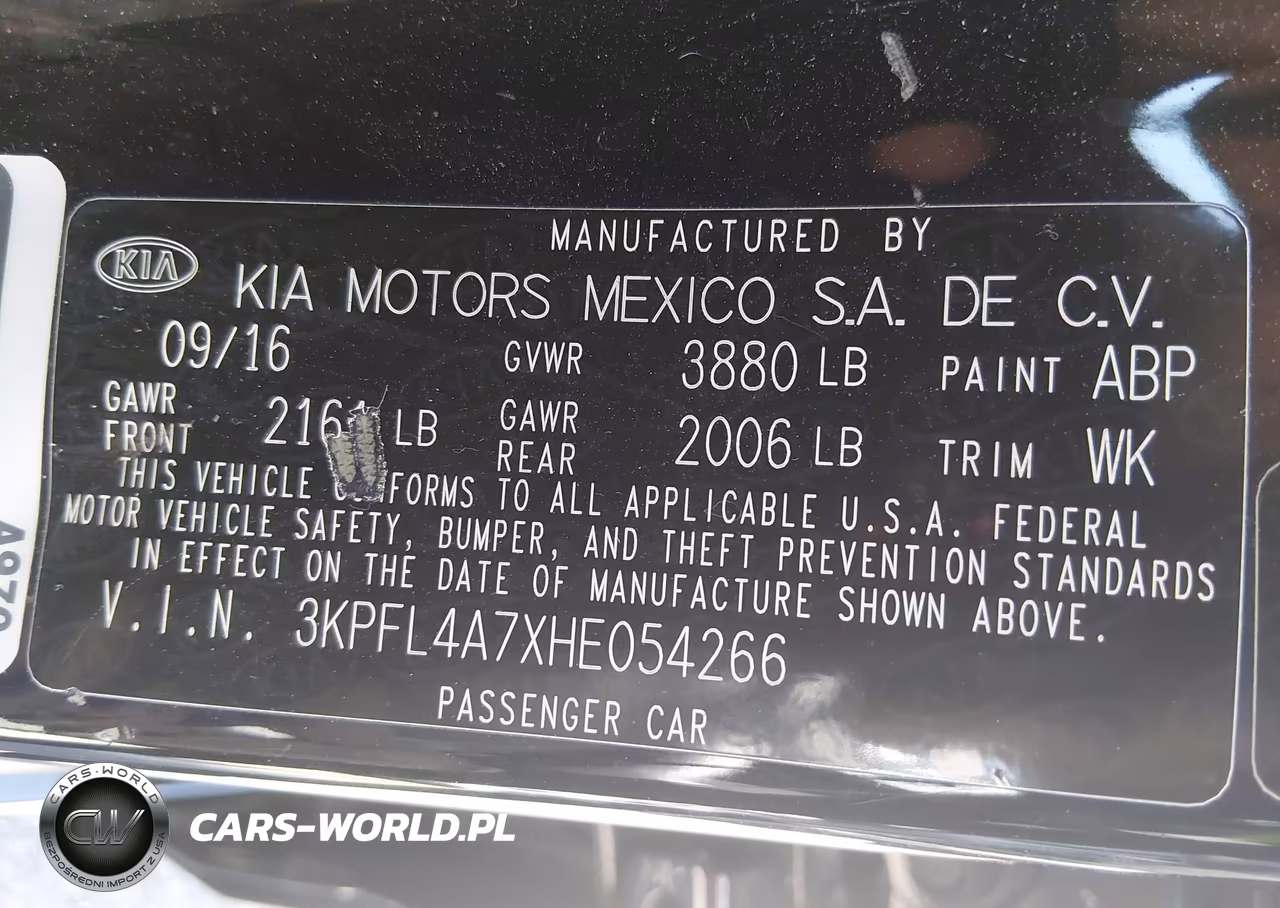 2017 Kia Forte S VIN:3KPFL4A7XHE054266 - 9