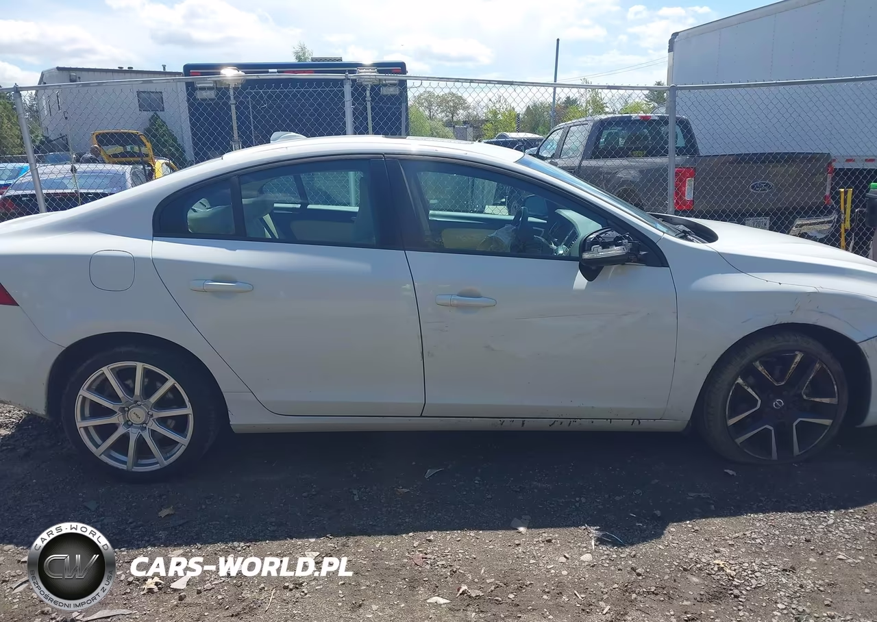 2017 Volvo S60 T5 Dynamic VIN:YV140MTL8H2437107 - 13