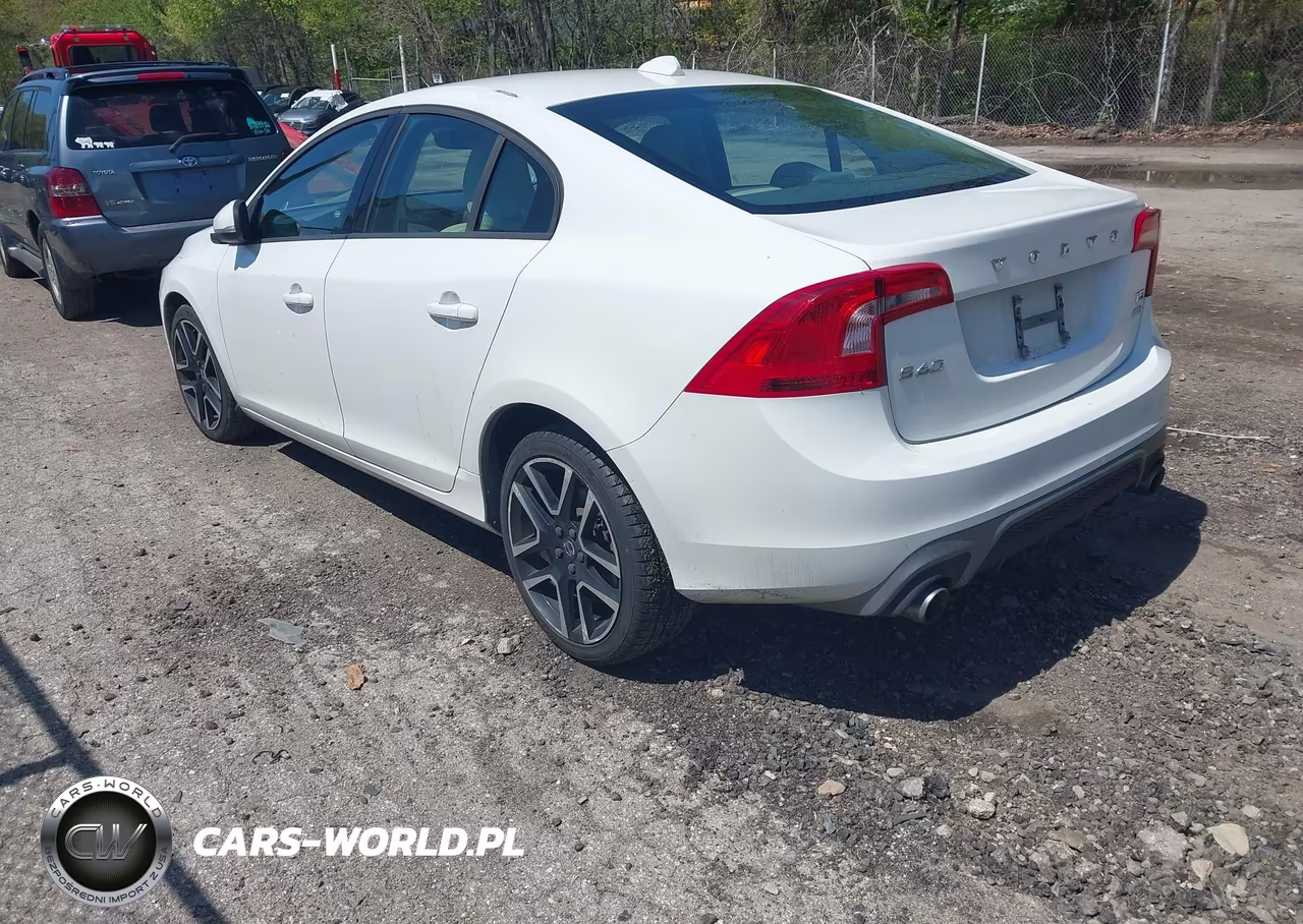 2017 Volvo S60 T5 Dynamic VIN:YV140MTL8H2437107 - 3
