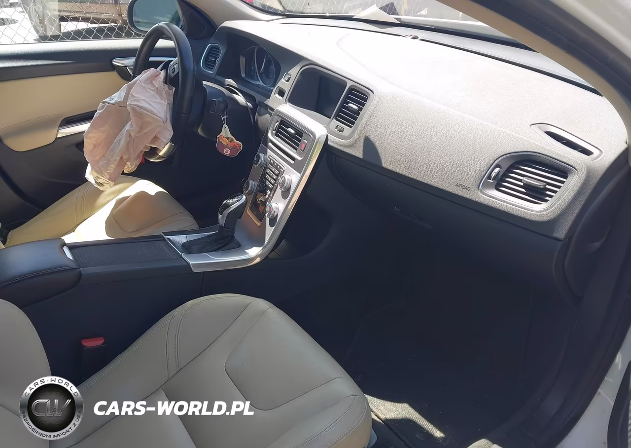 2017 Volvo S60 T5 Dynamic VIN:YV140MTL8H2437107 - 5
