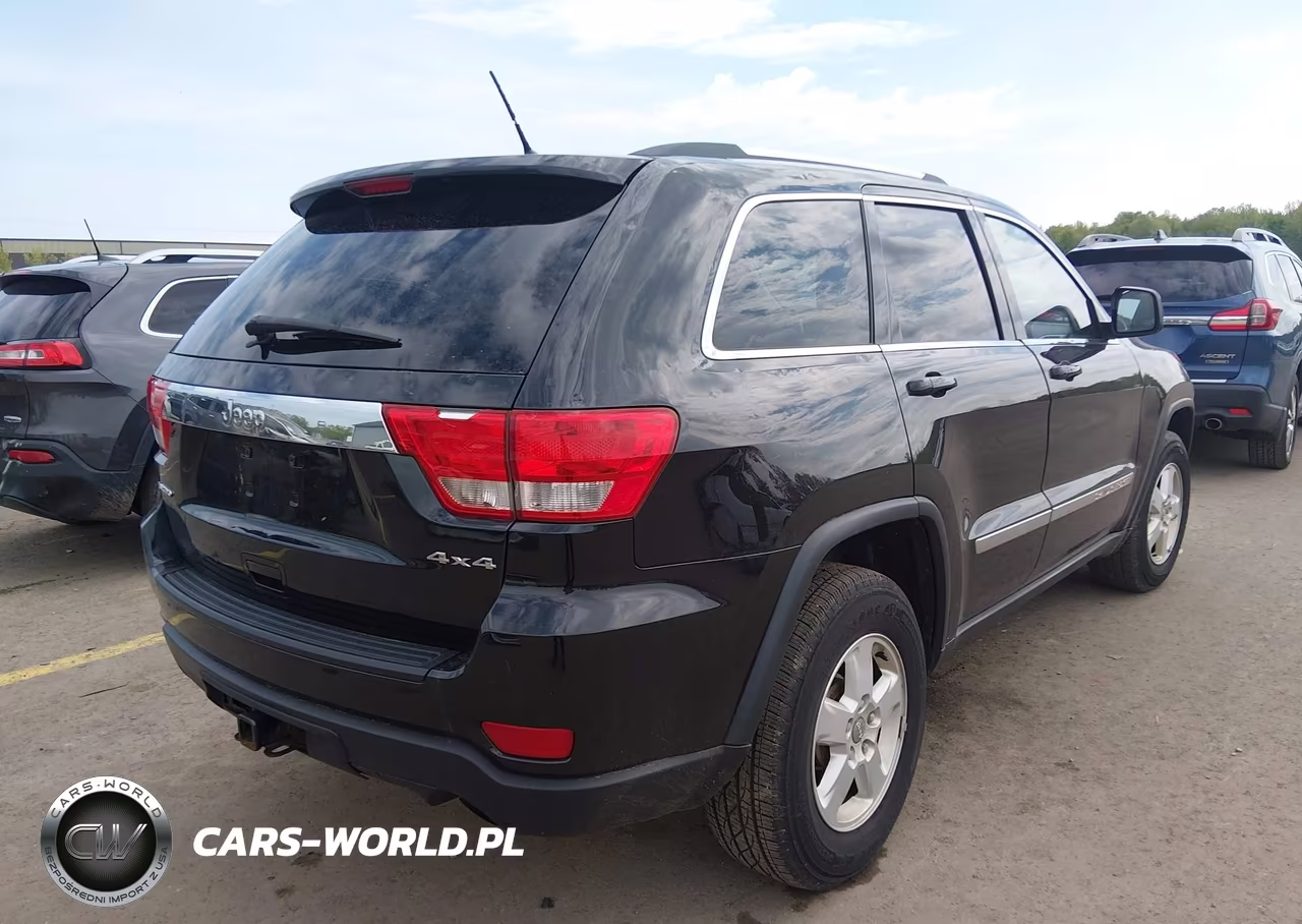 2013 Jeep Grand Cherokee Laredo VIN:1C4RJFAG3DC639707 - 4