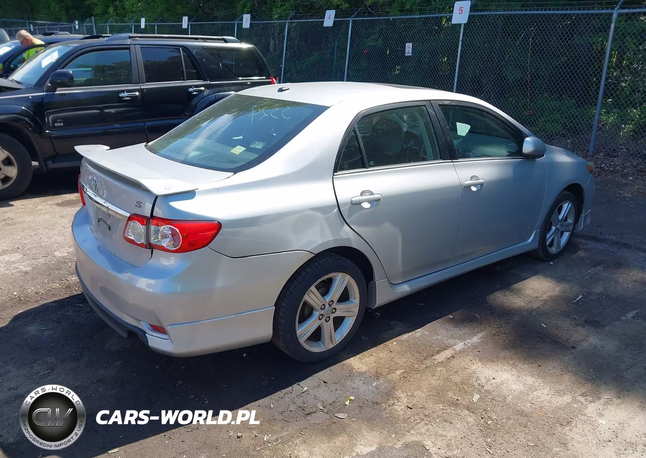 2013 Toyota Corolla S VIN:2T1BU4EE6DC973324 - 4