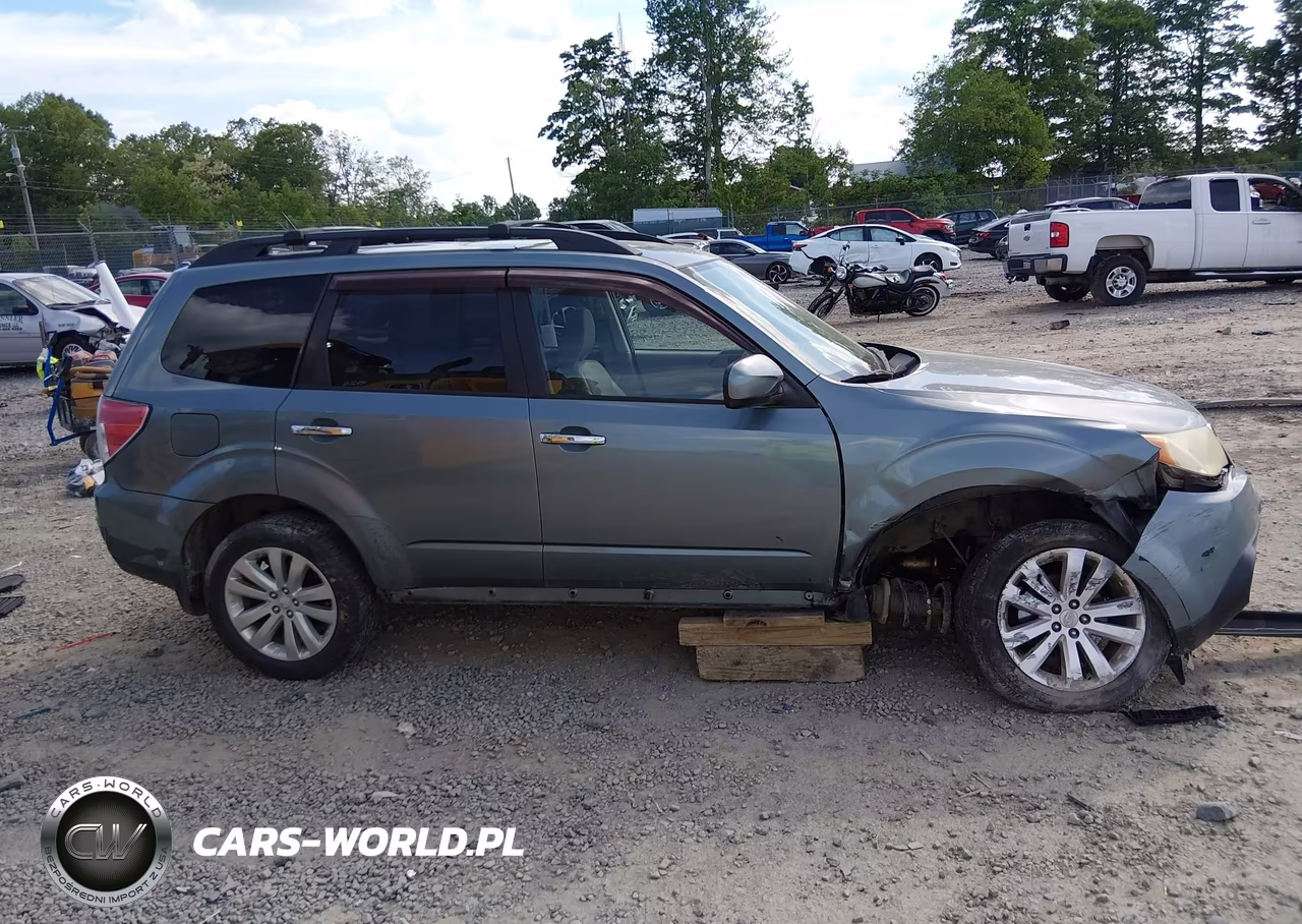 2011 Subaru Forester 2.5X Limited VIN:JF2SHAEC0BH738705 - 13