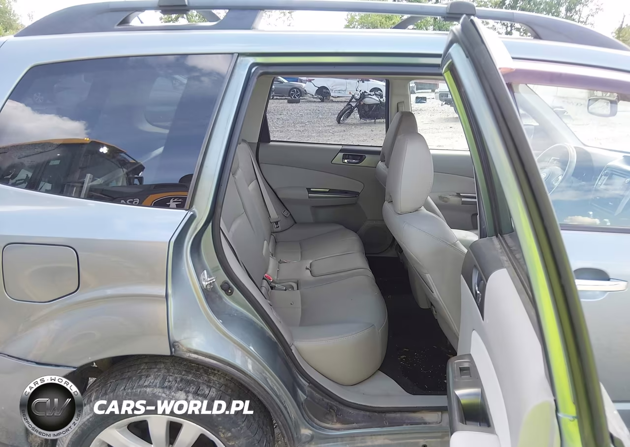 2011 Subaru Forester 2.5X Limited VIN:JF2SHAEC0BH738705 - 8