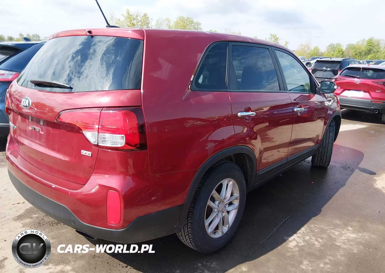 2014 Kia Sorento Lx VIN:5XYKT3A61EG460743 - 4