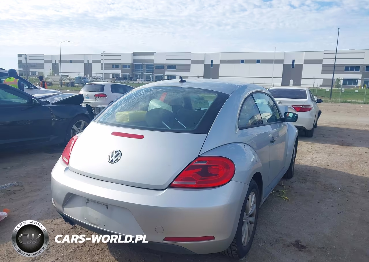 2014 Volkswagen Beetle 1.8T Entry VIN:3VWF17AT1EM633696 - 4