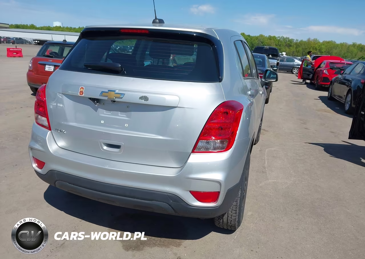 2019 Chevrolet Trax Ls VIN:3GNCJKSB5KL372399 - 4