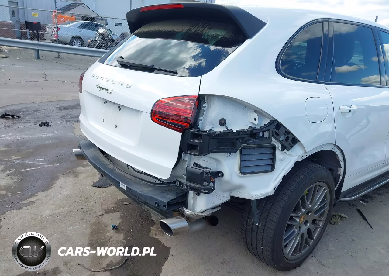 2018 Porsche Cayenne E-Hybrid S Platinum Edition VIN:WP1AE2A21JLA72227 - 6
