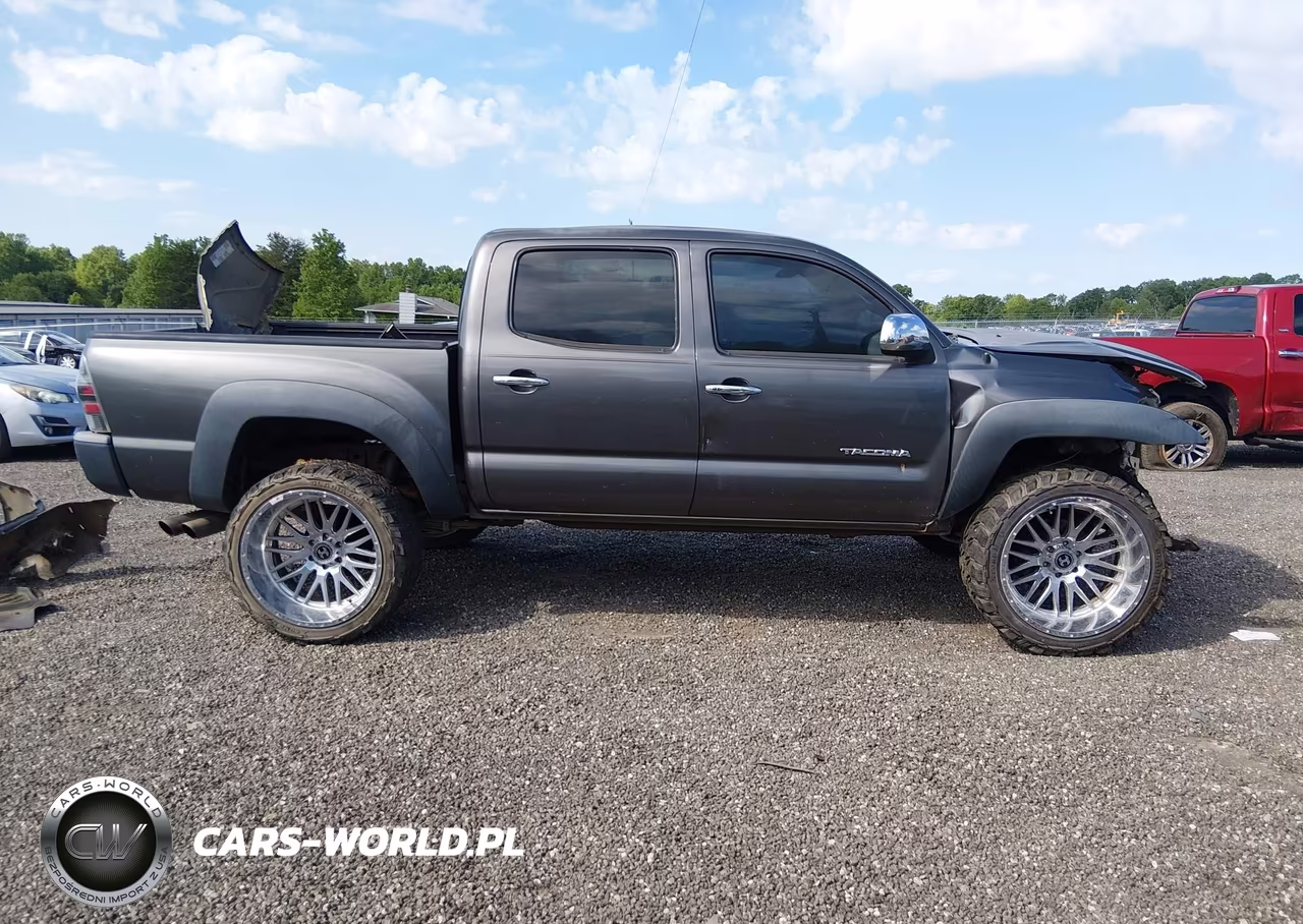 2013 Toyota Tacoma Prerunner VIN:5TFJX4GNXDX018155 - 13