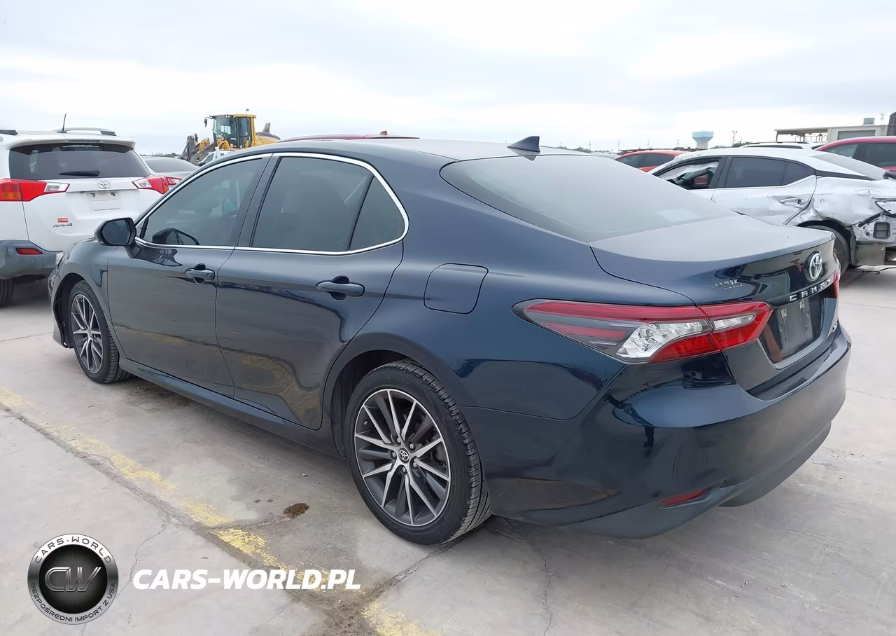2021 Toyota Camry Xle VIN:4T1F11AK2MU565115 - 3