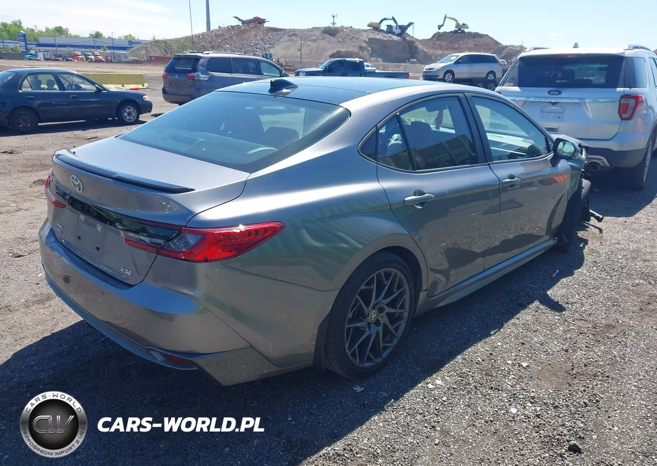 2025 Toyota Camry Xse VIN:4T1DBADK5SU523163 - 4