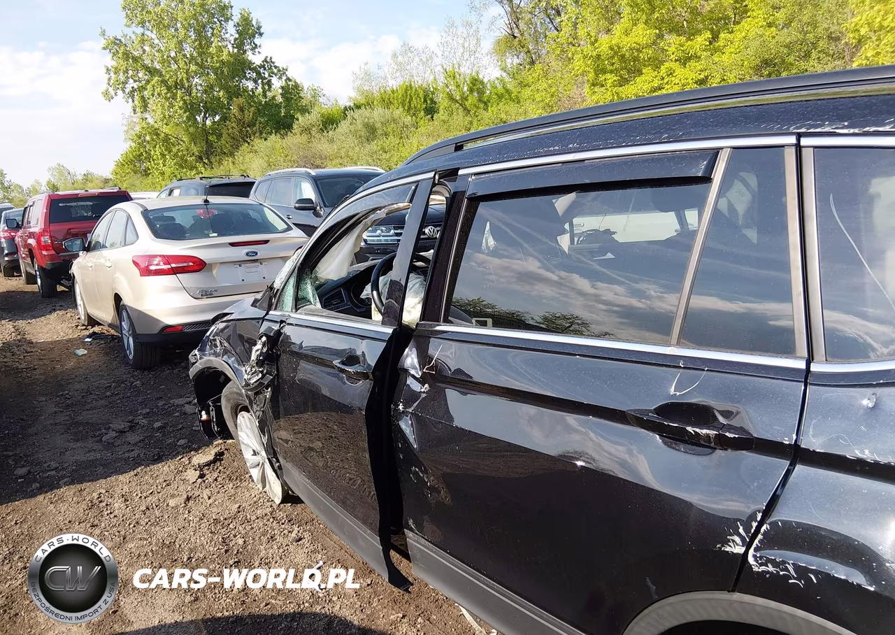 2019 Volkswagen Tiguan 2.0T Se-2.0T Sel-2.0T Sel R-Line-2.0T Sel R-Line Black VIN:3VV2B7AX2KM068244 - 14