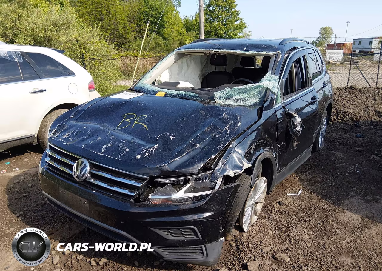 2019 Volkswagen Tiguan 2.0T Se-2.0T Sel-2.0T Sel R-Line-2.0T Sel R-Line Black VIN:3VV2B7AX2KM068244 - 2
