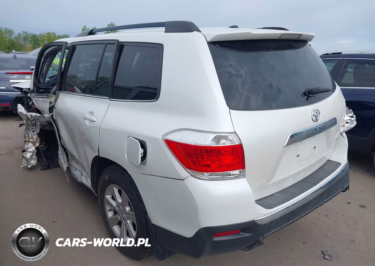 2011 Toyota Highlander Base V6 VIN:5TDBK3EH6BS081959 - 3