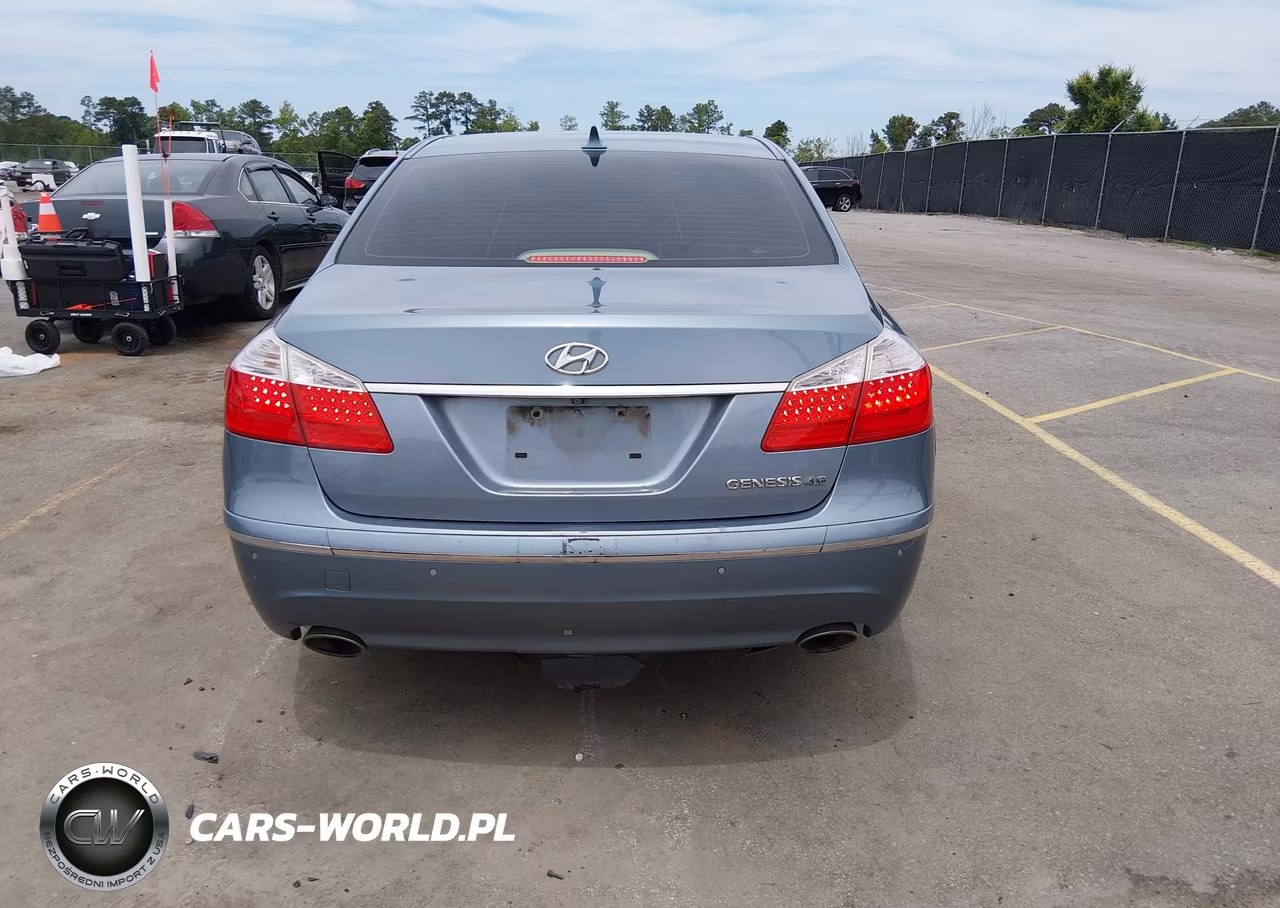 2011 Hyundai Genesis 4.6 VIN:KMHGC4DF9BU116073 - 16