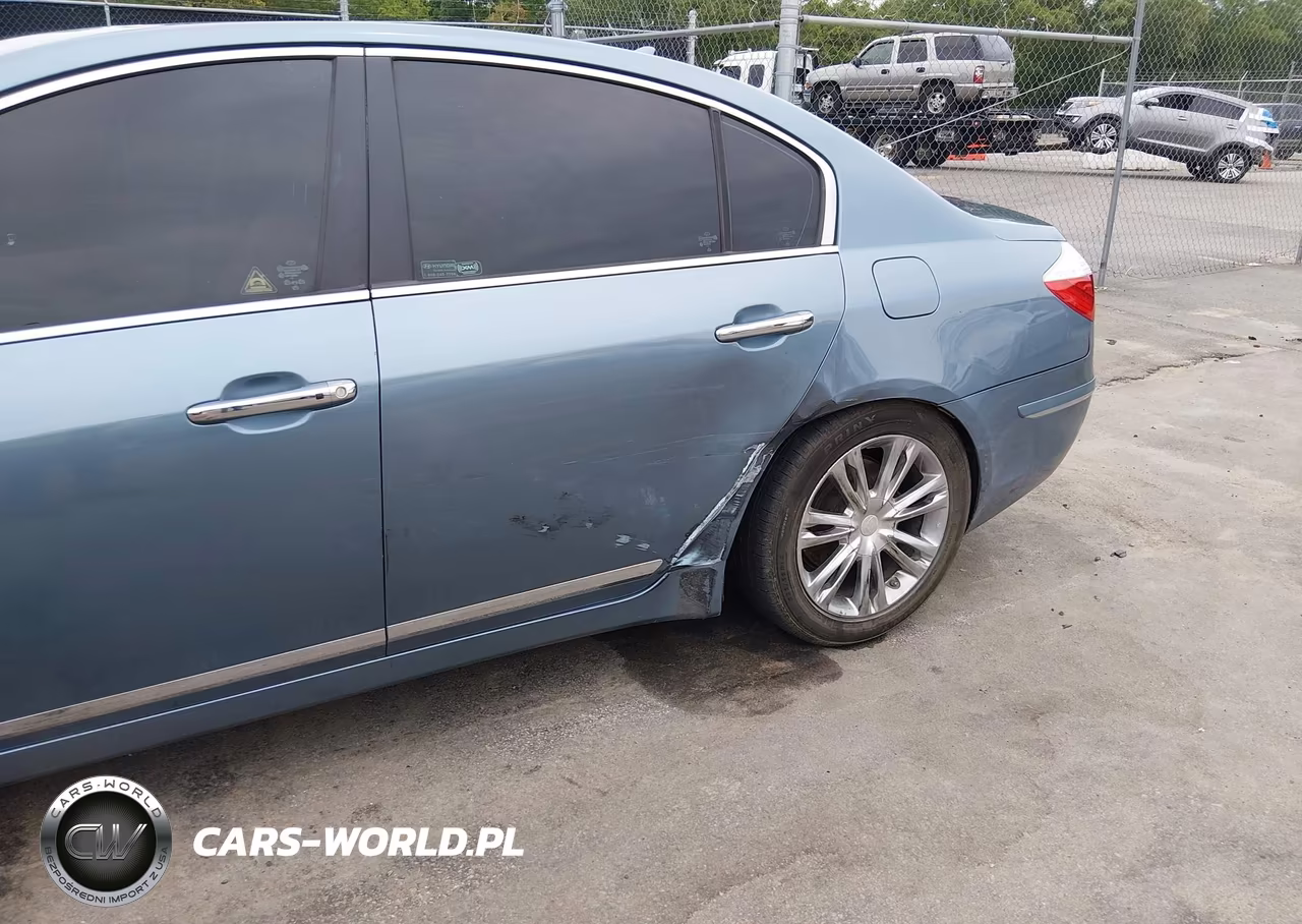2011 Hyundai Genesis 4.6 VIN:KMHGC4DF9BU116073 - 6