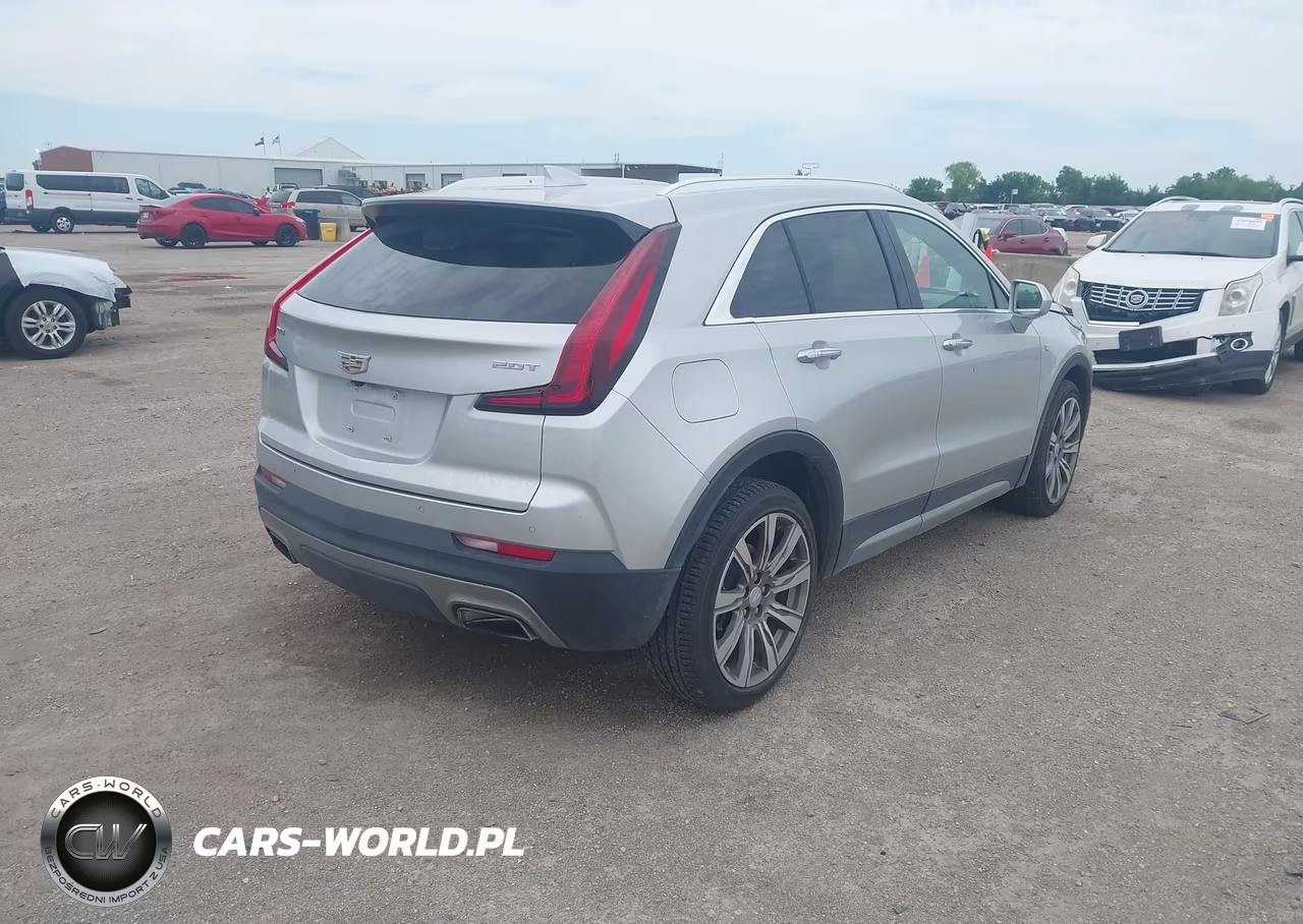 2019 Cadillac Xt4 Premium Luxury VIN:1GYFZCR48KF192821 - 4