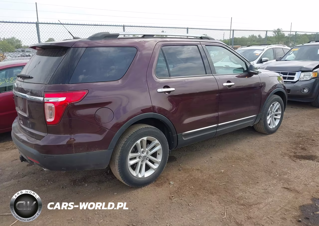 2011 Ford Explorer Xlt VIN:1FMHK7D8XBGA68141 - 4