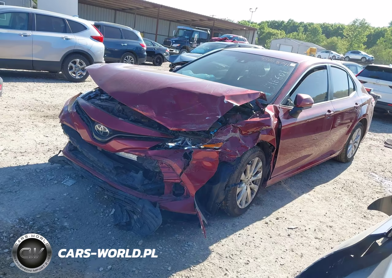 2018 Toyota Camry Le VIN:4T1B11HK8JU516601 - 2