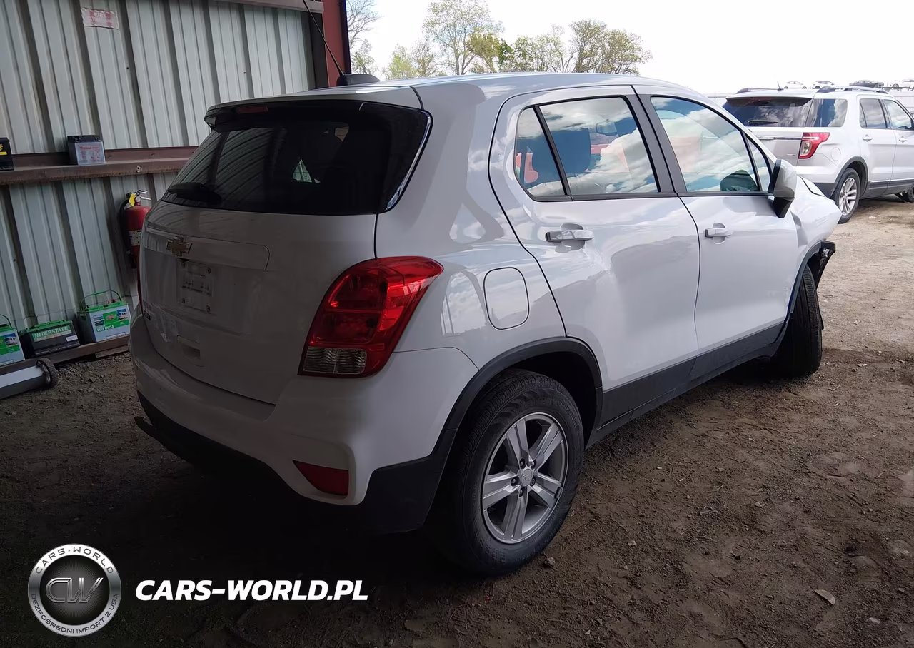 2020 Chevrolet Trax Ls VIN:3GNCJKSBXLL140222 - 4