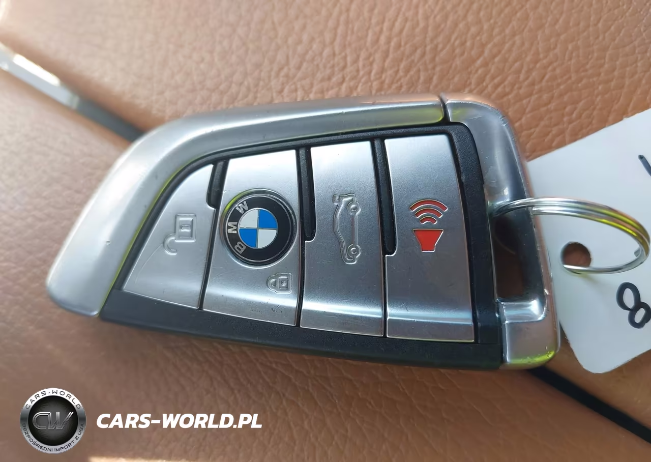 2019 BMW 530I VIN:WBAJA5C53KBX88198 - 11