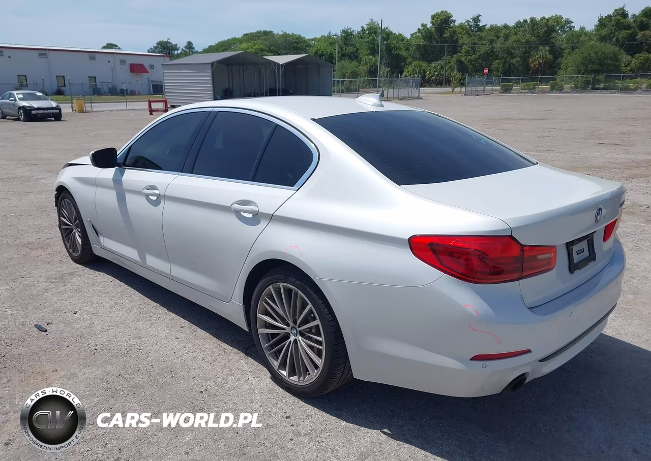 2019 BMW 530I VIN:WBAJA5C53KBX88198 - 3