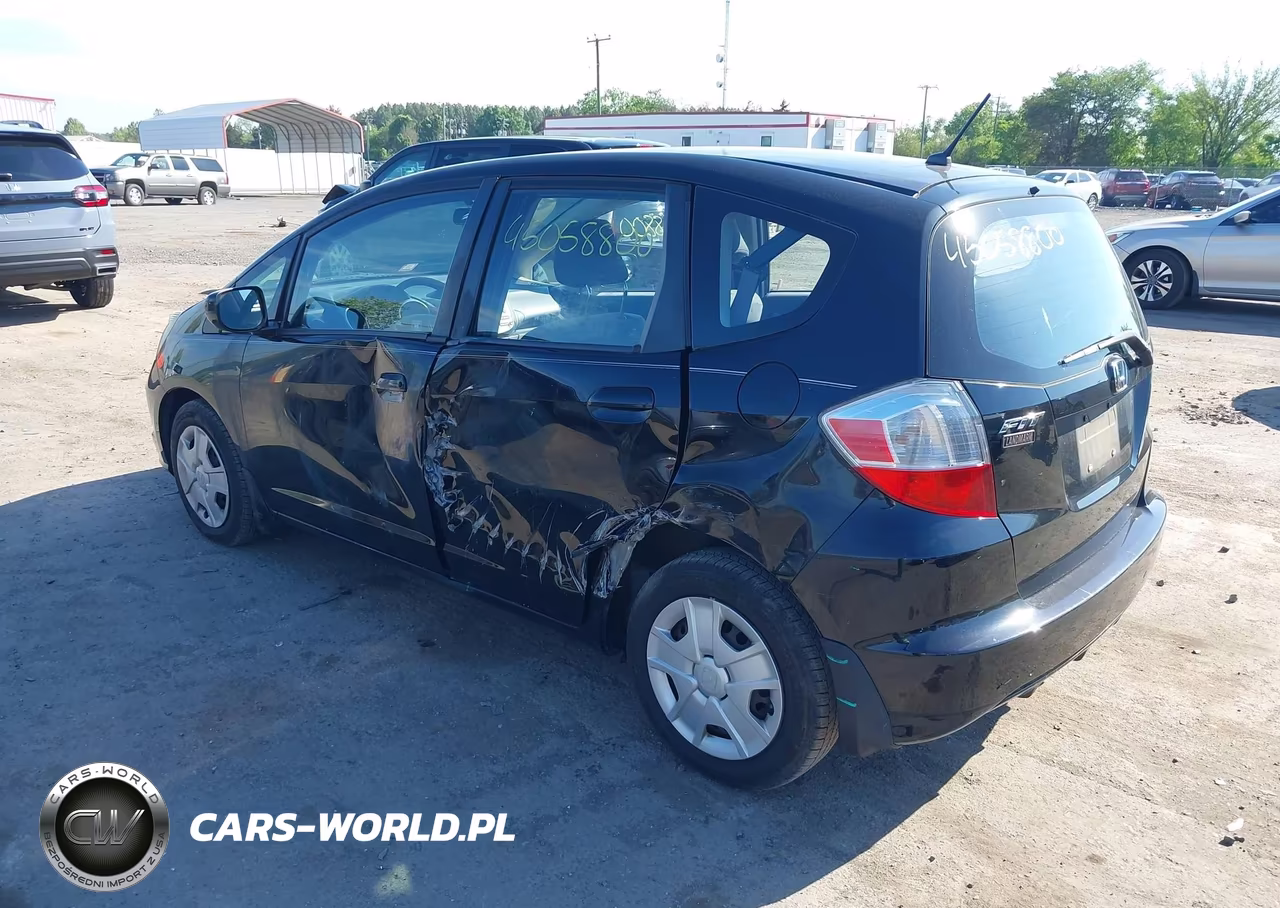 2013 Honda Fit VIN:JHMGE8H35DC079424 - 3