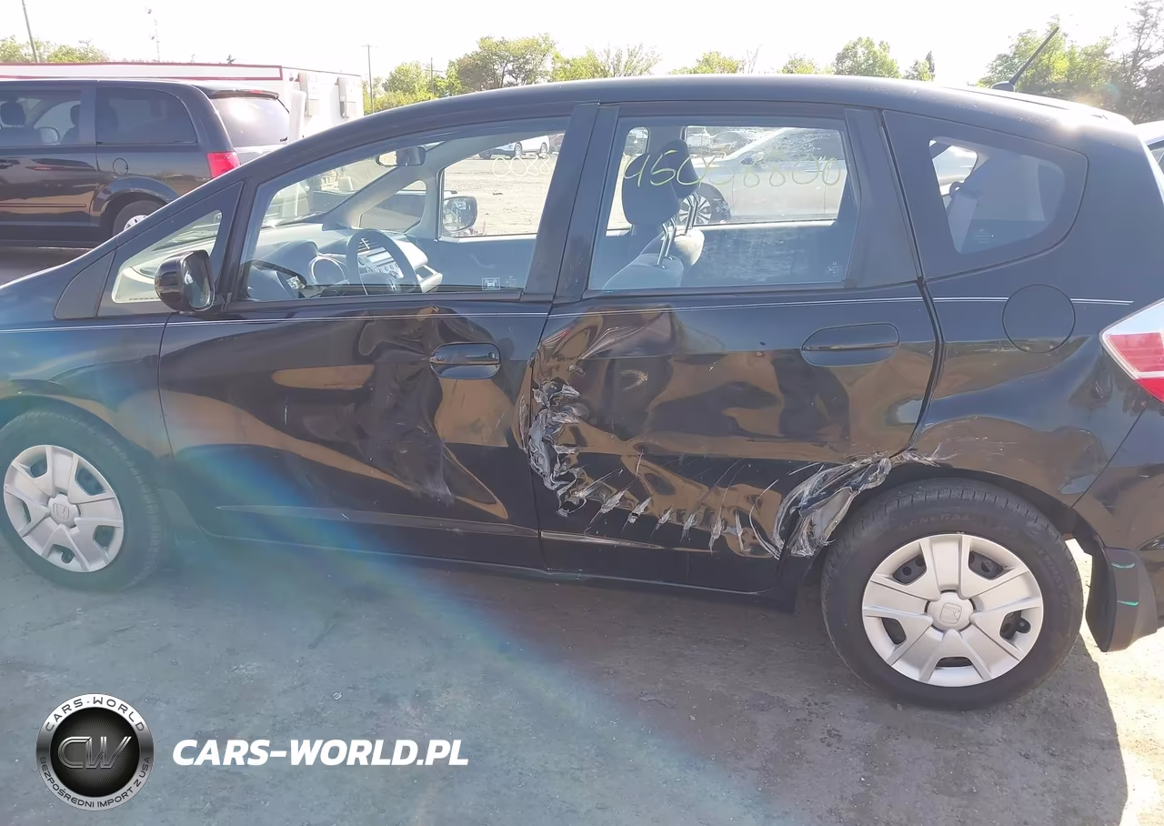 2013 Honda Fit VIN:JHMGE8H35DC079424 - 6