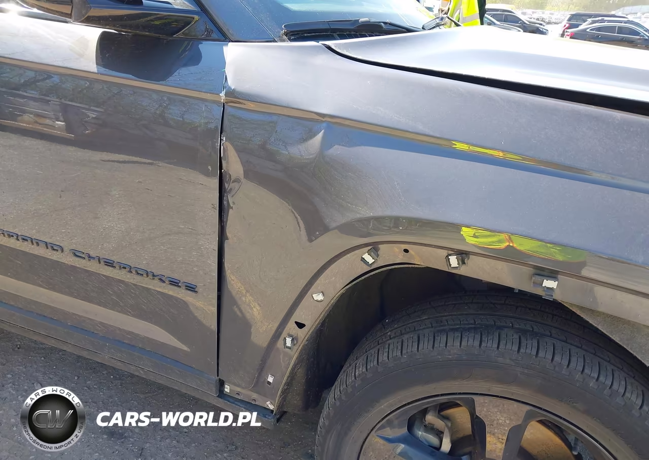 2024 Jeep Grand Cherokee L Limited 4X4 VIN:1C4RJKBG5R8506271 - 18