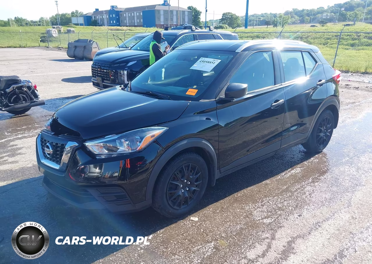 2019 Nissan Kicks S VIN:3N1CP5CUXKL559259 - 2