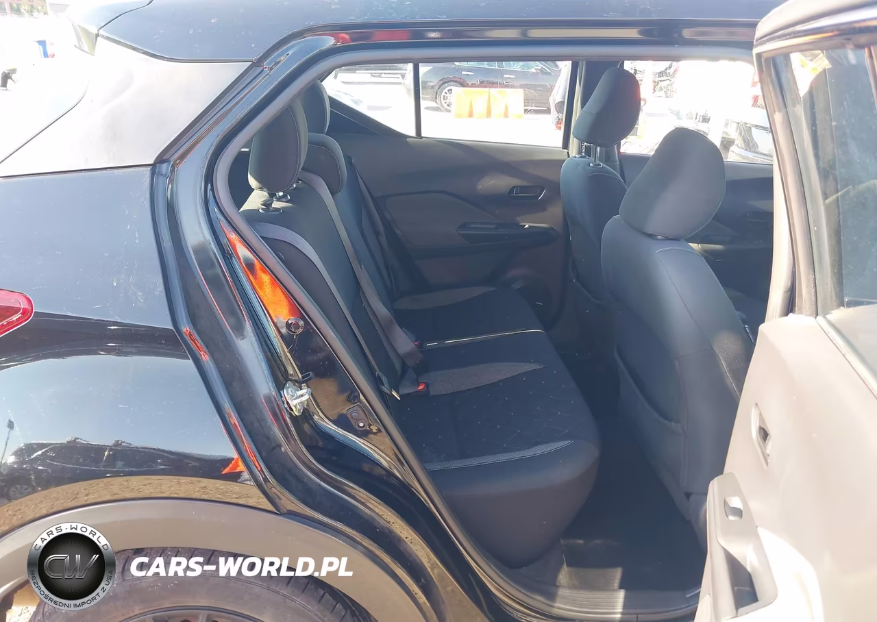 2019 Nissan Kicks S VIN:3N1CP5CUXKL559259 - 8
