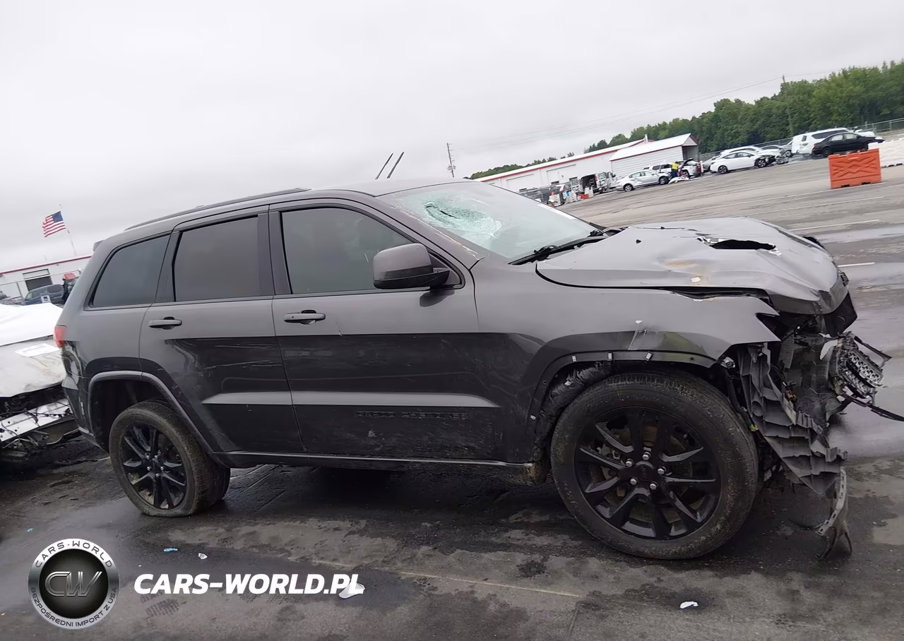 2020 Jeep Grand Cherokee Altitude 4X2 VIN:1C4RJEAG4LC329185 - 13