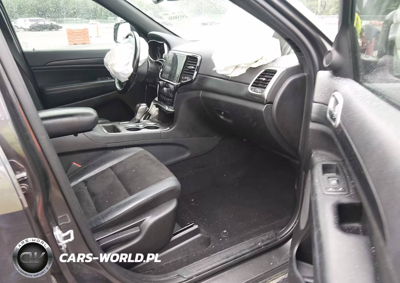 2020 Jeep Grand Cherokee Altitude 4X2 VIN:1C4RJEAG4LC329185 - 5