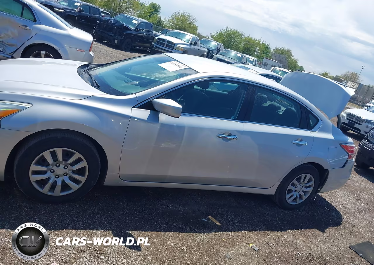 2015 Nissan Altima 2.5 S VIN:1N4AL3AP9FN907338 - 14