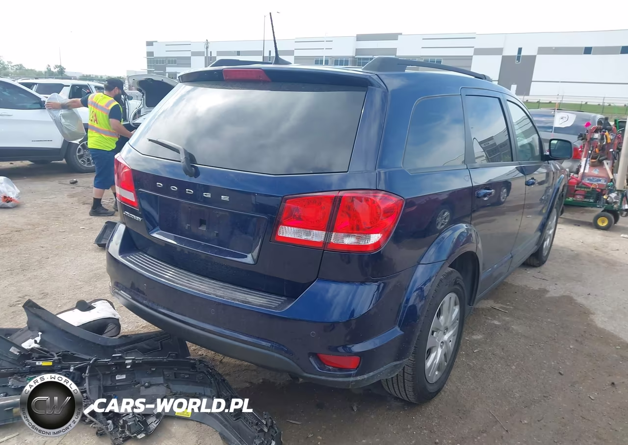 2019 Dodge Journey Se VIN:3C4PDCBB2KT796906 - 4