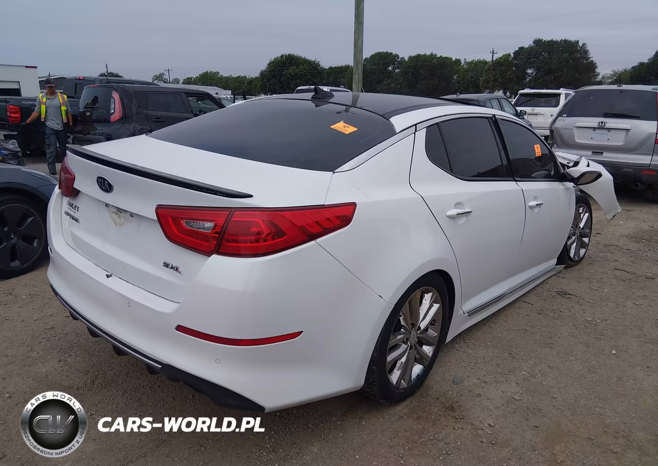 2015 Kia Optima VIN:5XXGR4A69FG517335 - 4