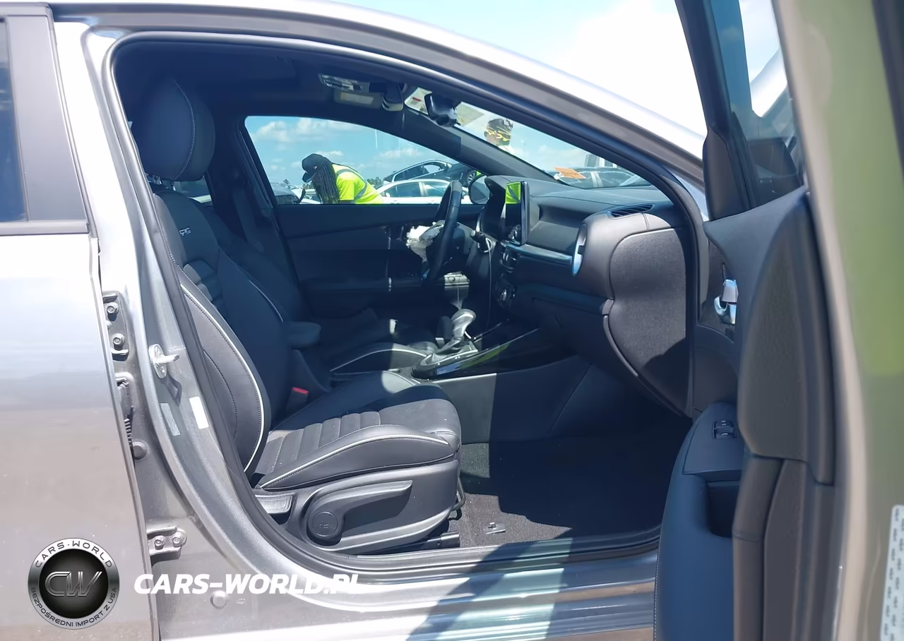 2024 Kia Forte Gt-Line VIN:3KPF54AD5RE810359 - 5
