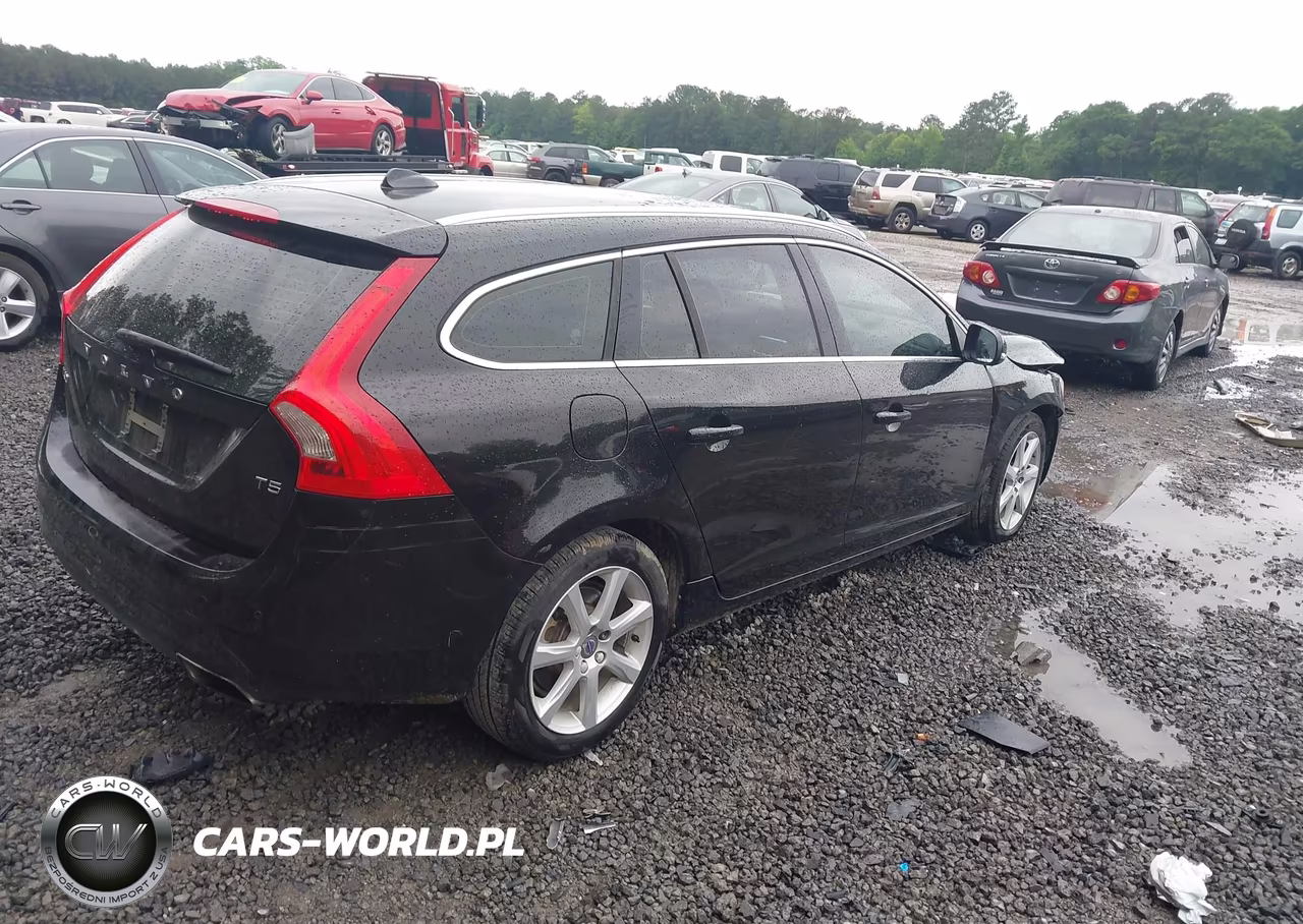 2016 Volvo V60 T5 Drive-E Premier VIN:YV140MEK2G1316274 - 4