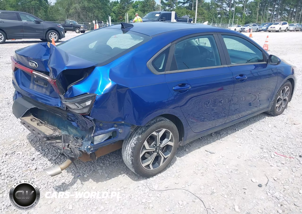 2019 Kia Forte Lxs VIN:3KPF24AD0KE050646 - 4