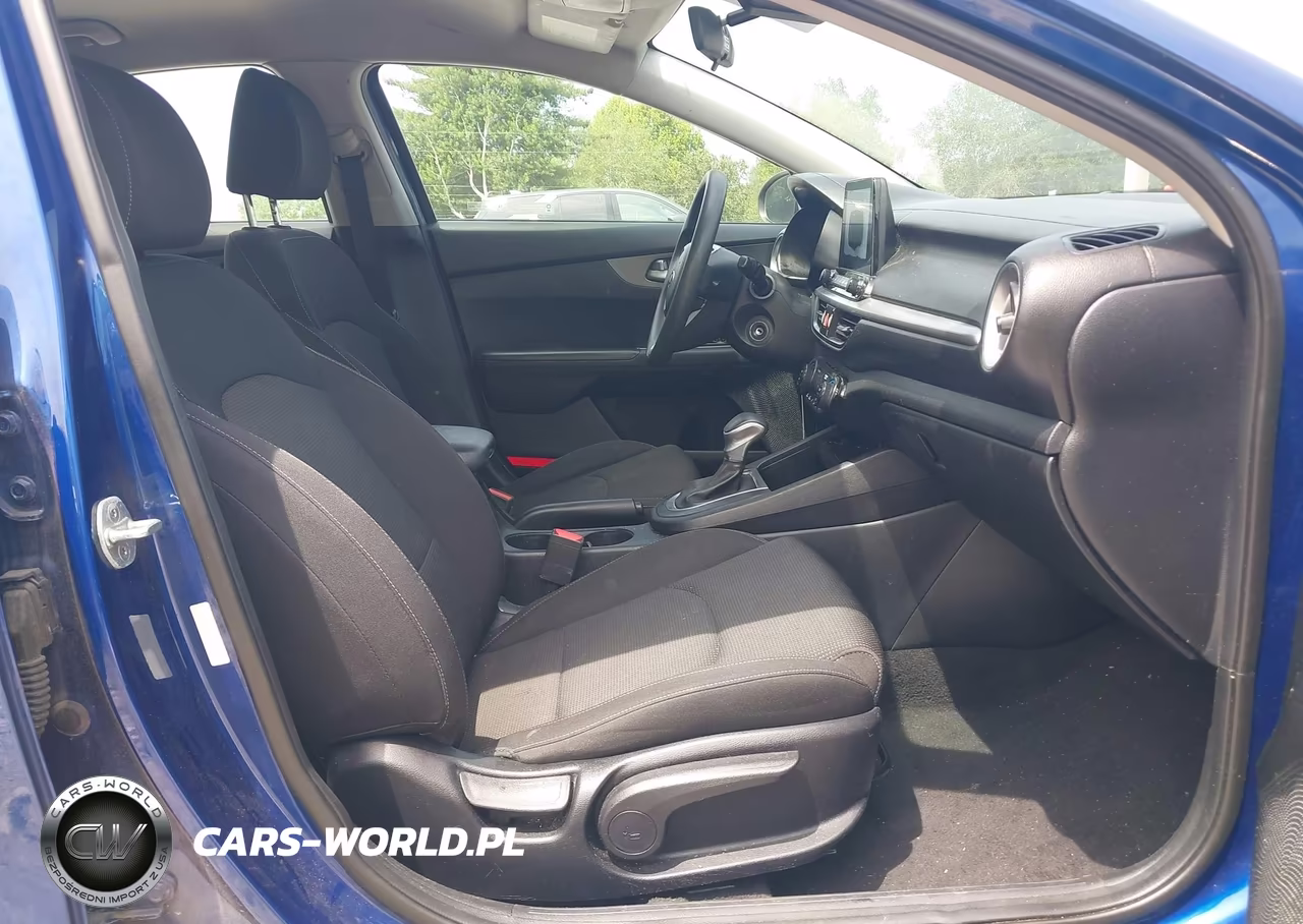 2019 Kia Forte Lxs VIN:3KPF24AD0KE050646 - 5