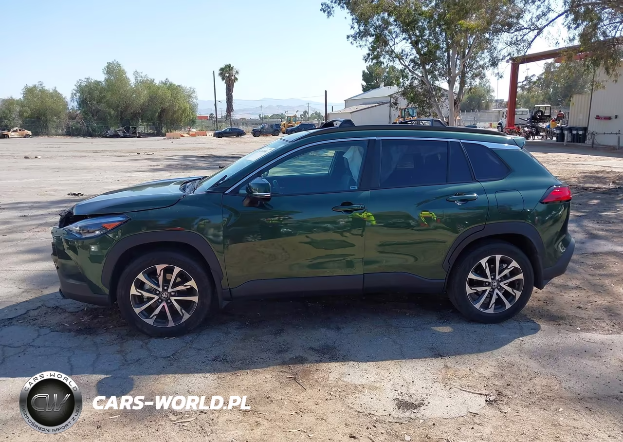 2022 Toyota Corolla Cross Xle VIN:7MUDAAAG1NV021210 - 13