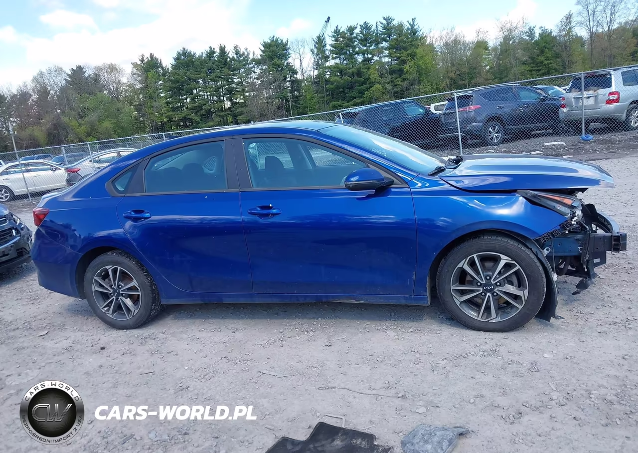2023 Kia Forte Lxs VIN:3KPF24AD3PE694374 - 13