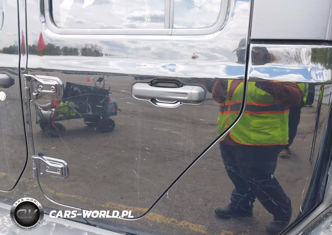 2020 Jeep Gladiator Rubicon 4X4 VIN:1C6JJTBG5LL136163 - 19