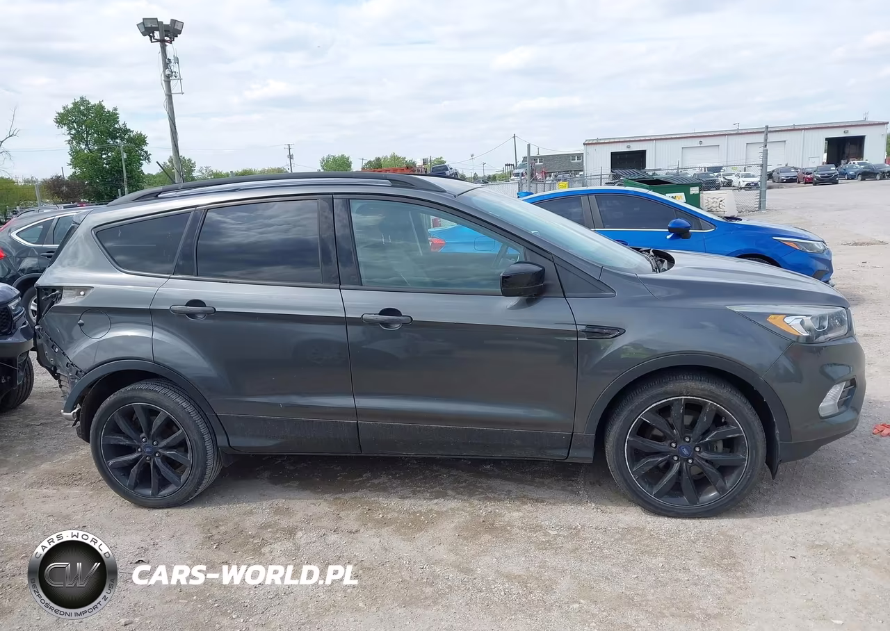 2018 Ford Escape Se VIN:1FMCU0GD9JUB06656 - 13