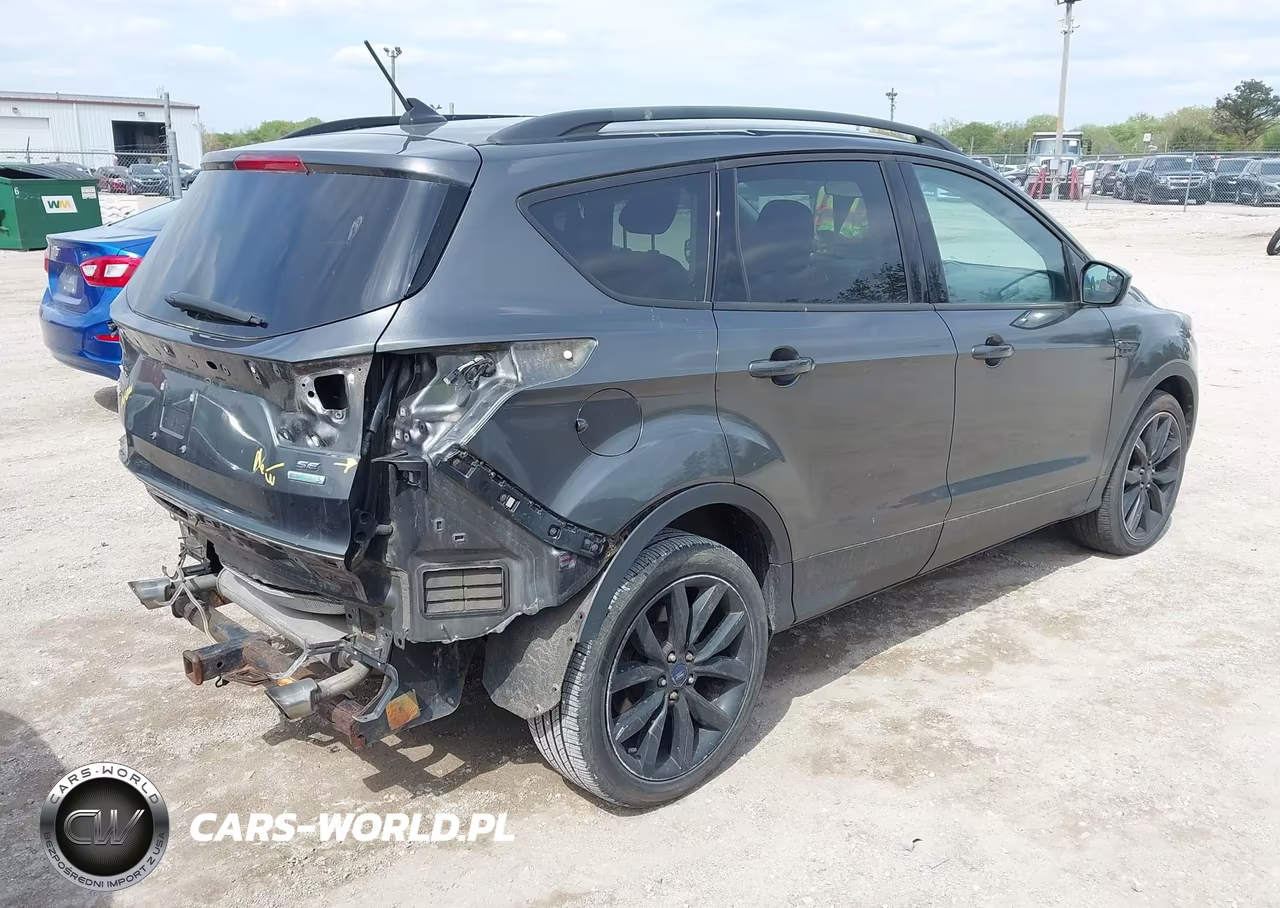 2018 Ford Escape Se VIN:1FMCU0GD9JUB06656 - 4