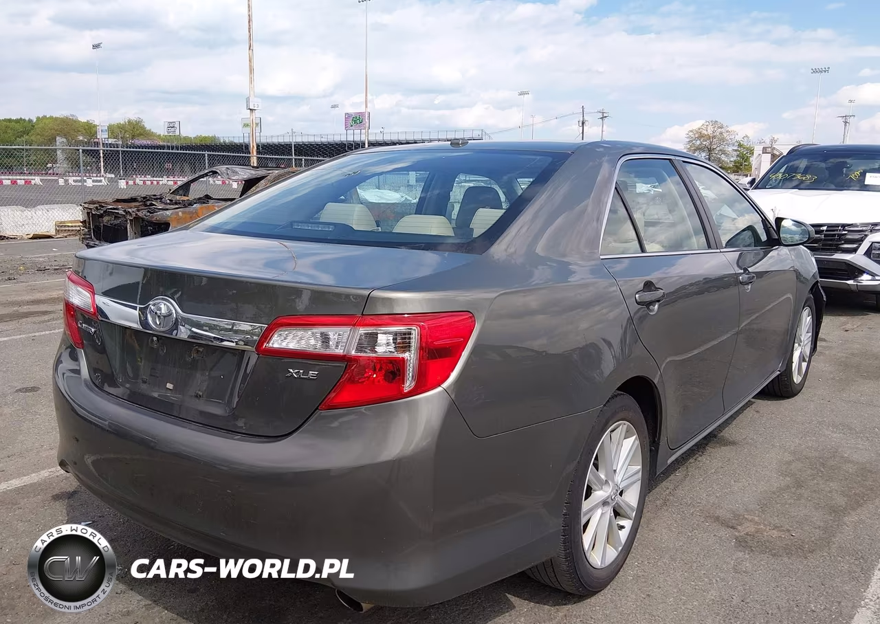 2012 Toyota Camry Xle VIN:4T1BF1FK3CU559010 - 4